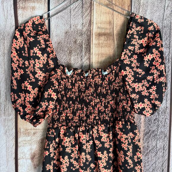 Resa Dress Blake Mini in Daisy Floral Puff Sleeve Smocked Cottagecore Small Chic - Picture 5 of 8